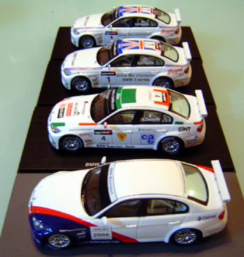 ２台セット BMW 320 si n°43/n°30 WTCC 2006