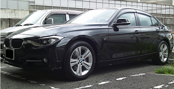 F30-320i